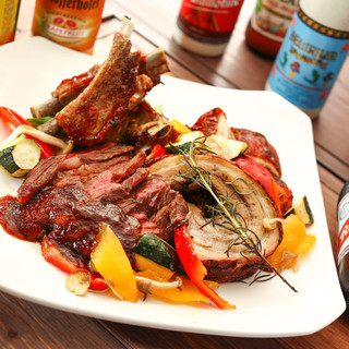 Please enjoy Meat Dishes from around the world carefully selected by our chef!