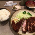 味のとんかつ 丸一 - 上ロースカツ定食(2100円)