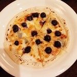 Fukurou - ブルーベリーとゴルゴンゾーラチーズのピッツァ