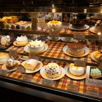 オークウッド - ケーキショーケース