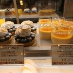 オークウッド - ケーキショーケース