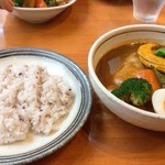 スープカレーのハンジロー - ご飯は五穀米チョイス