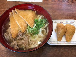 Komugiya - 肉うどん＋きつね＝３８０円
                        いなり 2個＝１００円