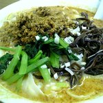 華隆餐館 - 四川坦々刀削麺