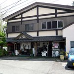 三楽園 - うどんそば店、しかしうなぎに自信あり？