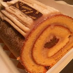 マキシム・ド・パリ ケーキショップ - マロンのロールケーキ　1890円