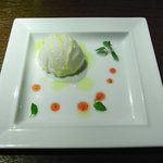 イベリコ屋 - 塩アイスのオリーブオイルかけ