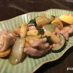Ajia Zen I Ki Chuubou Ichigo Dyaya - 鶏肉と夏野菜のバジル炒め