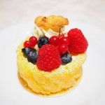 Patisserie Ravi,e relier - シャルロット