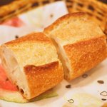 モンテ - ランチコース 1650円 のパン