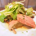 モンテ - ランチコース 1650円 の鶏レバーのパテ ポルト酒風味 はちみつを添えて