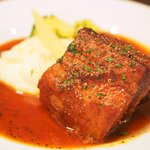 モンテ - ランチコース 1650円 の豚ばら肉の赤ワイン煮込み