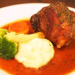 モンテ - ランチコース 1650円 の豚ばら肉の赤ワイン煮込み