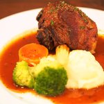 モンテ - ランチコース 1650円 の豚ばら肉の赤ワイン煮込み