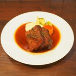 モンテ - ランチコース 1650円 の豚ばら肉の赤ワイン煮込み