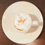 モンテ - ランチコース 1650円 のカプチーノ シナモンパウダー