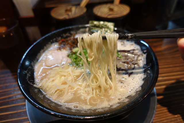 博多一双 中洲店 - 中洲川端/ラーメン | 食べログ