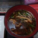 大番鮨 - 赤出し　豚入り