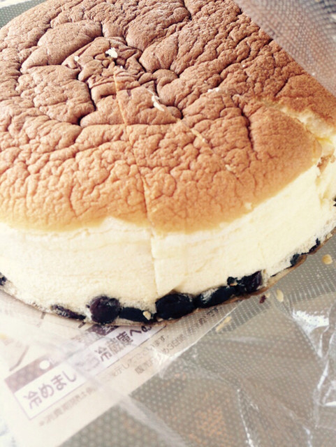 まるペコさんが投稿した焼きたてチーズケーキ りくろーおじさんの店 Jr新大阪駅中央口店 大阪 新大阪 の口コミ詳細 食べログ