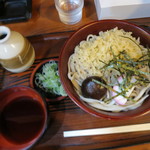 手打そばはぐい - 冷たいたぬき 720円(2017年9月)