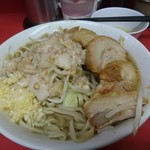 ラーメン二郎 - 十四度目：小豚。豚の味付けも良好で十三度目を超えるうまさ！