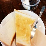 ミカりんの創作ダイニング Cafe Lin - モーニングサービスのパン（ホイップあんこ）300円　2017/10