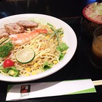 IPPEKE KOMACHI  - 1709_IPPEKE KOMACHI_NEGITORO MINIDON＠54,000Rp(ネギトロミニ丼) ●RAMEN SALAD＠56,800Rp(ラーメンサラダ)