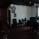 MEN-EIJI - カウンター、テーブル席の構成