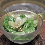 焼肉うしごろ - サラダ