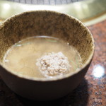 焼肉うしごろ - 牛タンのつみれともずくのスープ