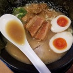 豚骨醤油らーめん學虎 - 