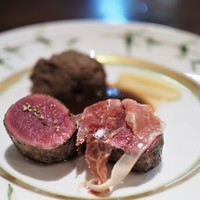 キノシタ - 本州鹿のロースト　ローズマリーの香り　鹿のシヴェ添え　林檎のピュレ