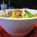 麺酒房 龍安 - 辛味噌担々麺（辛め）