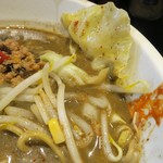 麺酒房 龍安 - もやし・キャベツ