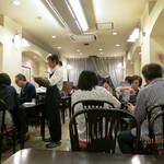 すゞ家 - 店内の雰囲気は昭和の洋食店ですね
