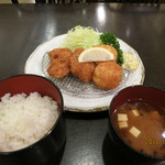 ヒレカツ ホタテ盛り合わせ定食
          ¥1730