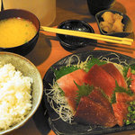 どんや宝 - まぐろ定食(5種の鮪)