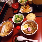 和風レストラン まるまつ - カツ丼の単品とミニラーメンのセット