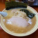 ホープ軒本舗 吉祥寺店（中華そば650円＋味付玉子50円＋のり増量50円）