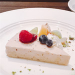 創作イタリアン Gemelli - フランボワーズのチーズケーキ
