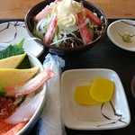 柿崎商店 海鮮工房 - 海鮮丼とカニサラダ