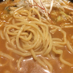 ラーメン 申家 - 中太の麺