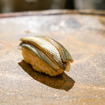 요시즈시 - 小鰭