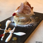 カーサ・デル・チーボ - ドルチェは白いボネと八助あんずのジェラート