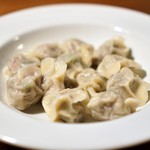 牛肉とセロリの水餃子