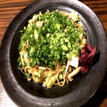 Tonkotsu onion Yakisoba (stir-fried noodles)