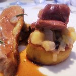 ユニッソン デ クール - ｢ドンブ･ホロホロ鶏　ルイジアナ風　鳴門金時とバナナのグラッセ｣(横) 