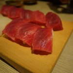 一作鮨 - マグロ　　厚みあります