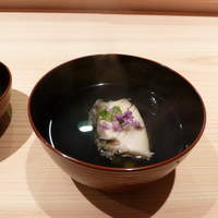 炭火割烹 いふき - 煮あわびのお椀　感動のお出汁