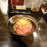 恵比寿ワインバル梟 - 雪室熟成牛のローストビーフ丼1,200円